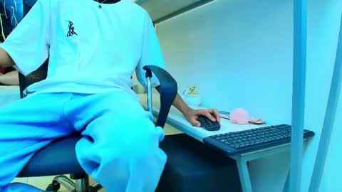 Snapshot of valerihot_1 chatting on April 22, 2026, 2:58 am VALERIO online show from April 22, 2026, 2:58 am