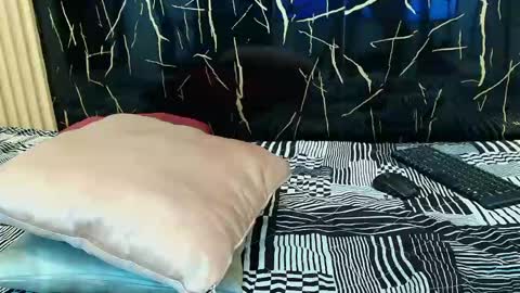 Snapshot of valerihot_1 chatting on May 15, 2026, 11:01 pm VALERIO online show from May 15, 2026, 11:01 pm