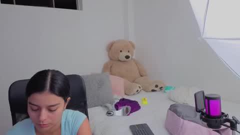 Juli C online show from January 13, 2026, 1:11 am