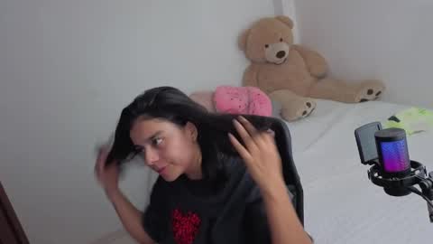 valerihouse_ online show from June 3, 2026, 1:30 am