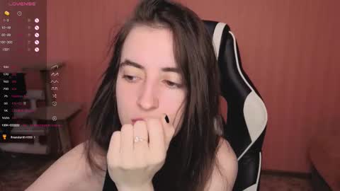 valeritiio online show from October 17, 2025, 3:42 am