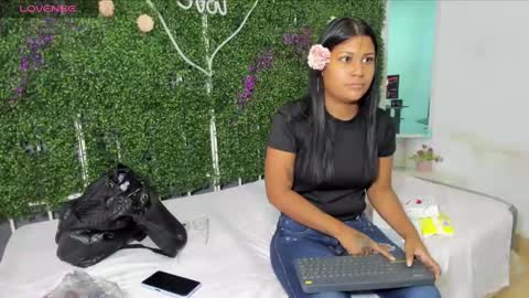 Snapshot of valery_021 chatting on December 22, 2024, 12:16 pm Valery online show from December 22, 2024, 12:16 pm