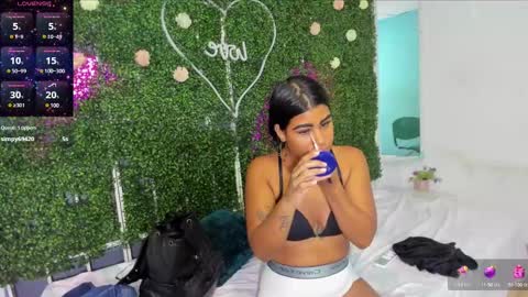 Snapshot of valery_021 chatting on December 28, 2024, 12:03 pm Valery online show from December 28, 2024, 12:03 pm