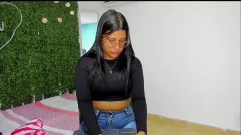 Snapshot of valery_021 chatting on January 17, 2025, 11:18 pm Valery online show from January 17, 2025, 11:18 pm