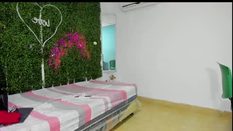 Snapshot of valery_021 chatting on February 5, 2025, 12:38 pm Valery online show from February 5, 2025, 12:38 pm