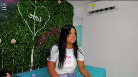 Snapshot of valery_021 chatting on March 5, 2025, 4:46 pm Valery online show from March 5, 2025, 4:46 pm