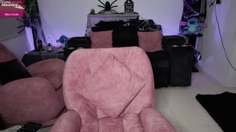 Snapshot of valery_adams1 chatting on October 8, 2025, 5:16 am Valery adams1 online show from October 8, 2025, 5:16 am