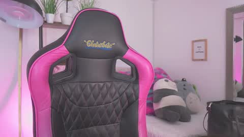 Snapshot of valery_belmort chatting on February 4, 2026, 12:22 pm Valery Belmort online show from February 4, 2026, 12:22 pm