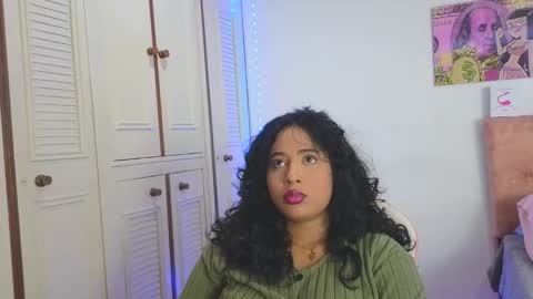 valery_lovex_ online show from April 19, 2026, 12:00 am