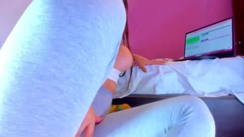 Elizabeth  online show from February 16, 2025, 1:36 am