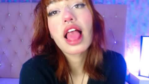 valery_smith15 online show from December 28, 2024, 3:15 am