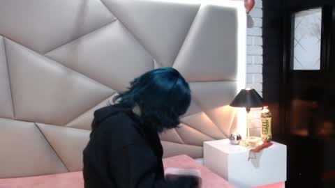 valery_smith15 online show from January 3, 2025, 3:16 am