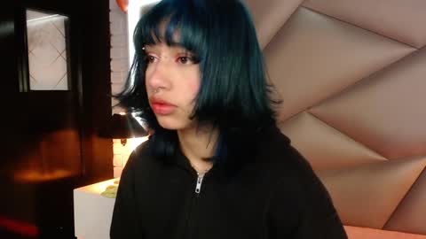 valery_smith15 online show from January 4, 2025, 3:18 am