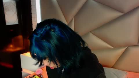 valery_smith15 online show from January 7, 2025, 6:16 am