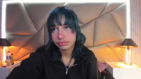 valery_smith15 online show from January 17, 2025, 9:39 am