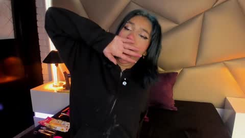 valery_smith15 online show from January 21, 2025, 3:26 am