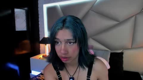 valery_smith15 online show from January 24, 2025, 3:11 am