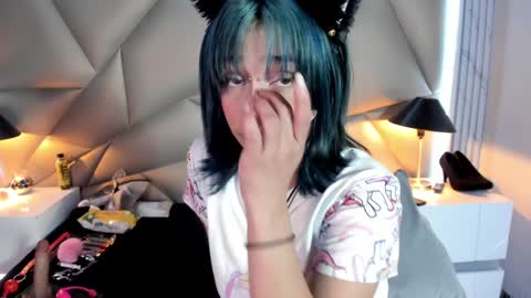 valery_smith15 online show from February 6, 2025, 12:37 pm