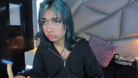 valery_smith15 online show from February 23, 2025, 9:22 am