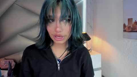 valery_smith15 online show from February 27, 2025, 7:01 am