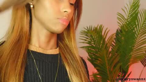 Snapshot of valery_swan1 chatting on October 27, 2025, 3:21 am Valery swan1 online show from October 27, 2025, 3:21 am