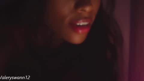 Snapshot of valery_swan1 chatting on May 22, 2026, 4:30 am Valery swan1 online show from May 22, 2026, 4:30 am