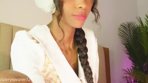 Snapshot of valery_swan1 chatting on May 23, 2026, 1:33 am Valery swan1 online show from May 23, 2026, 1:33 am