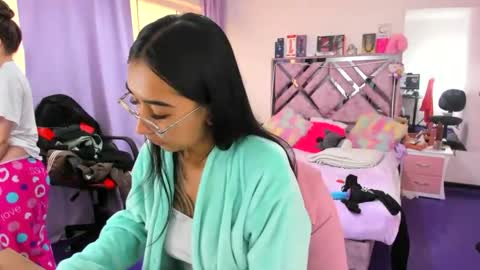 Snapshot of valery_taylor_1 chatting on May 16, 2026, 2:49 pm valery online show from May 16, 2026, 2:49 pm