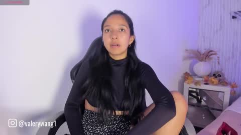 Snapshot of valery_wang chatting on October 15, 2025, 11:32 am Val online show from October 15, 2025, 11:32 am