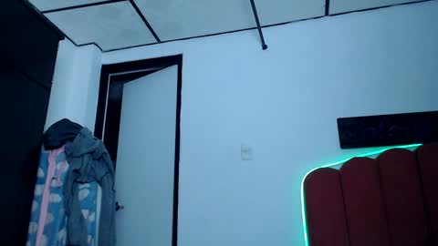 B V Naughty online show from December 7, 2024, 2:09 am