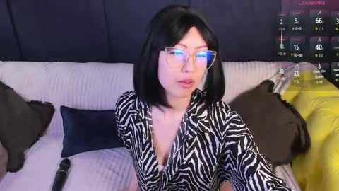 Valery Mur3 online show from May 3, 2026, 2:23 pm