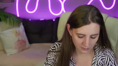 Snapshot of valerymurr chatting on October 14, 2025, 7:03 pm V A L E R Y M U R online show from October 14, 2025, 7:03 pm