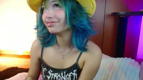 Snapshot of valerysmith18 chatting on April 17, 2026, 8:17 am zoe online show from April 17, 2026, 8:17 am