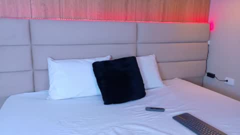 Snapshot of valeswift chatting on October 3, 2025, 11:18 am Vale online show from October 3, 2025, 11:18 am