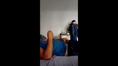 Snapshot of valetv2222 chatting on April 4, 2026, 2:25 pm valetv2222 online show from April 4, 2026, 2:25 pm