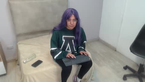 Snapshot of valevicious chatting on September 29, 2025, 7:08 pm valevicious online show from September 29, 2025, 7:08 pm