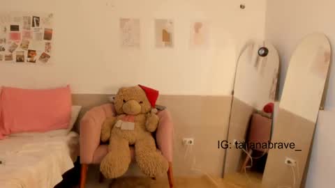 VALIENTE  online show from October 15, 2025, 3:50 am