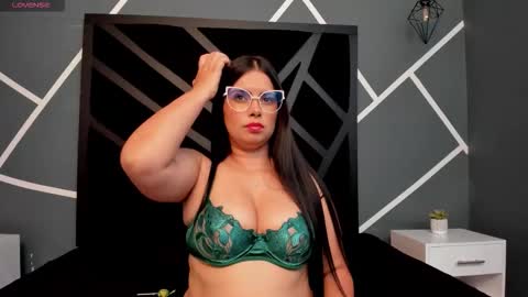 Snapshot of valka_ross chatting on October 23, 2025, 10:19 pm VALKA ROSS online show from October 23, 2025, 10:19 pm