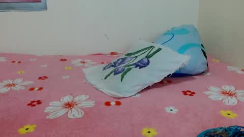 Snapshot of valkahot20 chatting on April 12, 2026, 7:24 am VALKA online show from April 12, 2026, 7:24 am