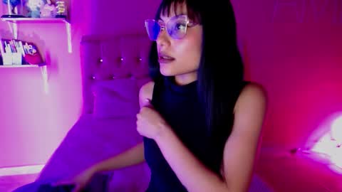 Snapshot of valkiry_ chatting on November 12, 2025, 8:08 pm valkiry_ online show from November 12, 2025, 8:08 pm