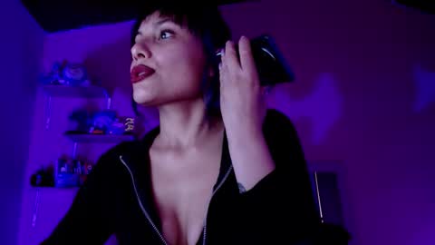 Snapshot of valkiry_ chatting on November 14, 2025, 10:51 pm valkiry_ online show from November 14, 2025, 10:51 pm