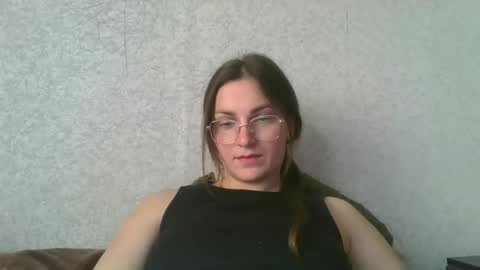 valleria21 online show from May 25, 2026, 4:46 pm