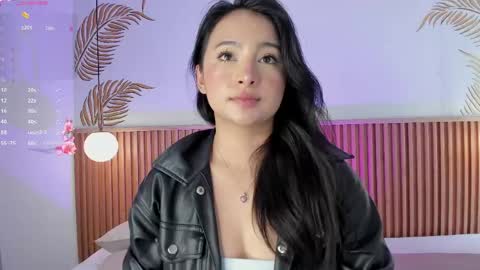 Snapshot of valleriie_ chatting on April 14, 2026, 5:19 pm valleriie_ online show from April 14, 2026, 5:19 pm