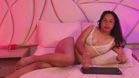 Vallery online show from May 2, 2026, 3:11 am