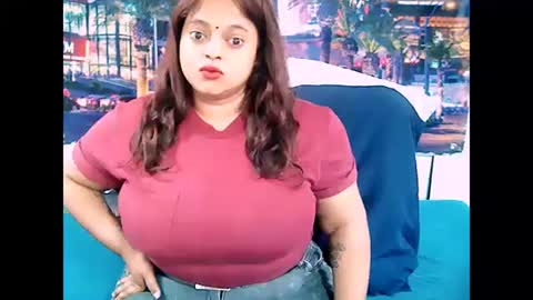 Snapshot of valleyval chatting on January 8, 2025, 6:31 am indianvalvet priya is back online show from January 8, 2025, 6:31 am