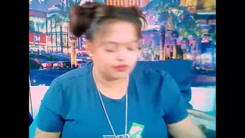 Snapshot of valleyval chatting on January 24, 2025, 6:24 am indianvalvet priya is back online show from January 24, 2025, 6:24 am