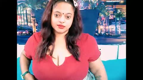 Snapshot of valleyval chatting on February 21, 2025, 6:18 am indianvalvet priya is back online show from February 21, 2025, 6:18 am