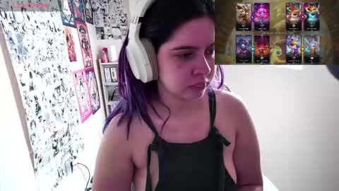 Snapshot of vallolet1_ chatting on February 8, 2026, 5:49 pm Im Violet online show from February 8, 2026, 5:49 pm