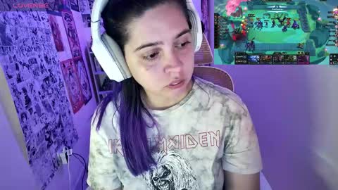 Snapshot of vallolet1_ chatting on February 12, 2026, 4:07 am Im Violet online show from February 12, 2026, 4:07 am