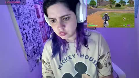 Snapshot of vallolet1_ chatting on February 16, 2026, 5:03 am Im Violet online show from February 16, 2026, 5:03 am